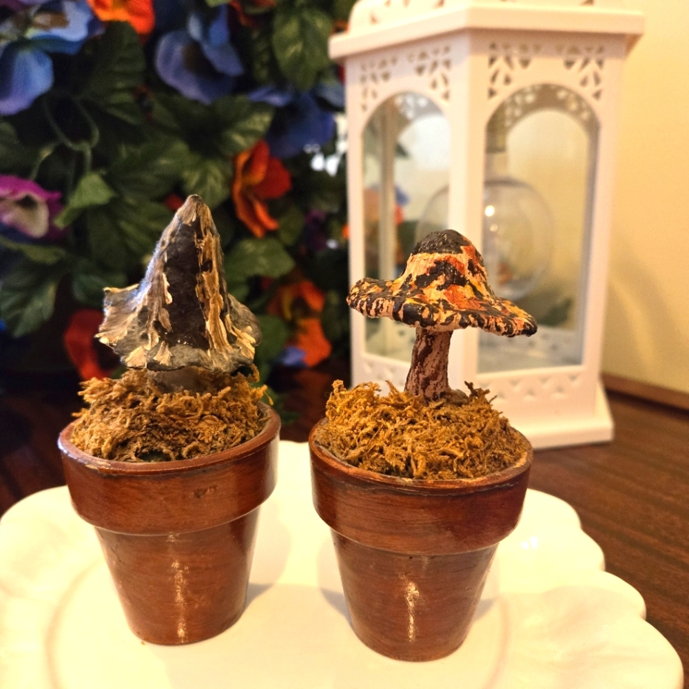 Cute Vintage Artificial Decorative Mushrooms - Picture 3 of 5